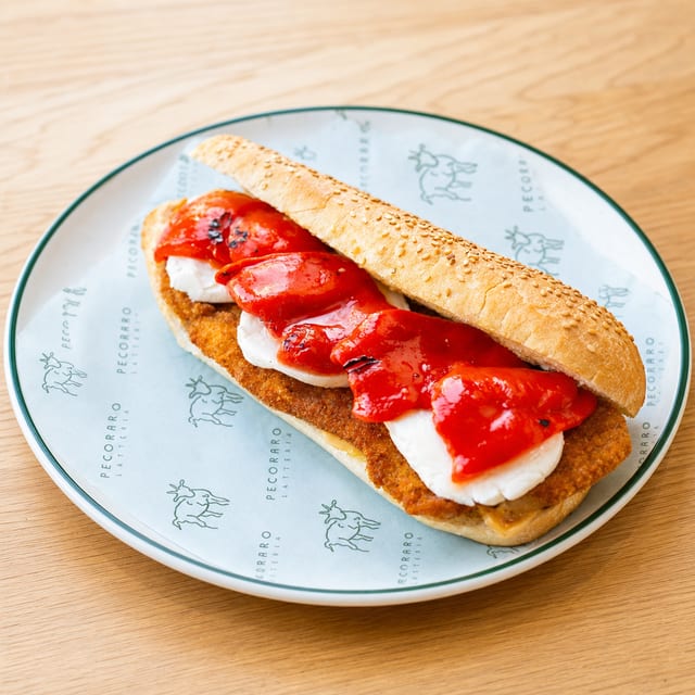 MILANESE CUTLET PANINI.