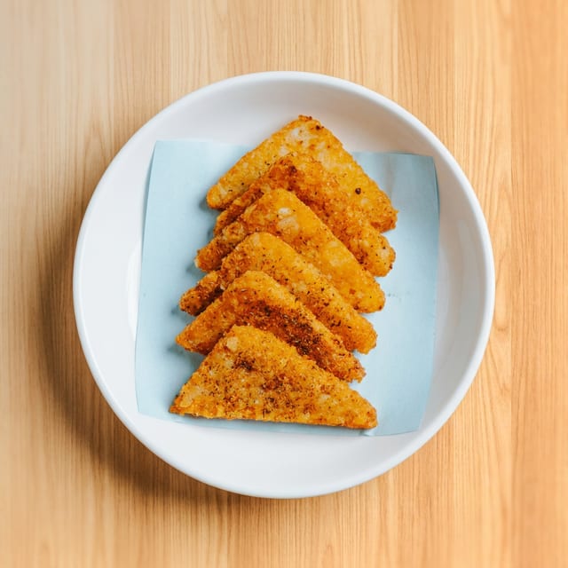CRISPY HASH BROWNS.