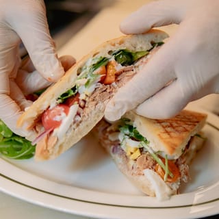 BOCCADILLO DI TONNO FOCCACIA